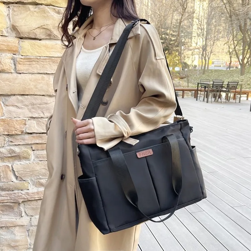 

Fashionable Women's Crossbody Bag Elegant Leather Handbag Luxury Brand For Ladies - Shoulder Messenger Classic