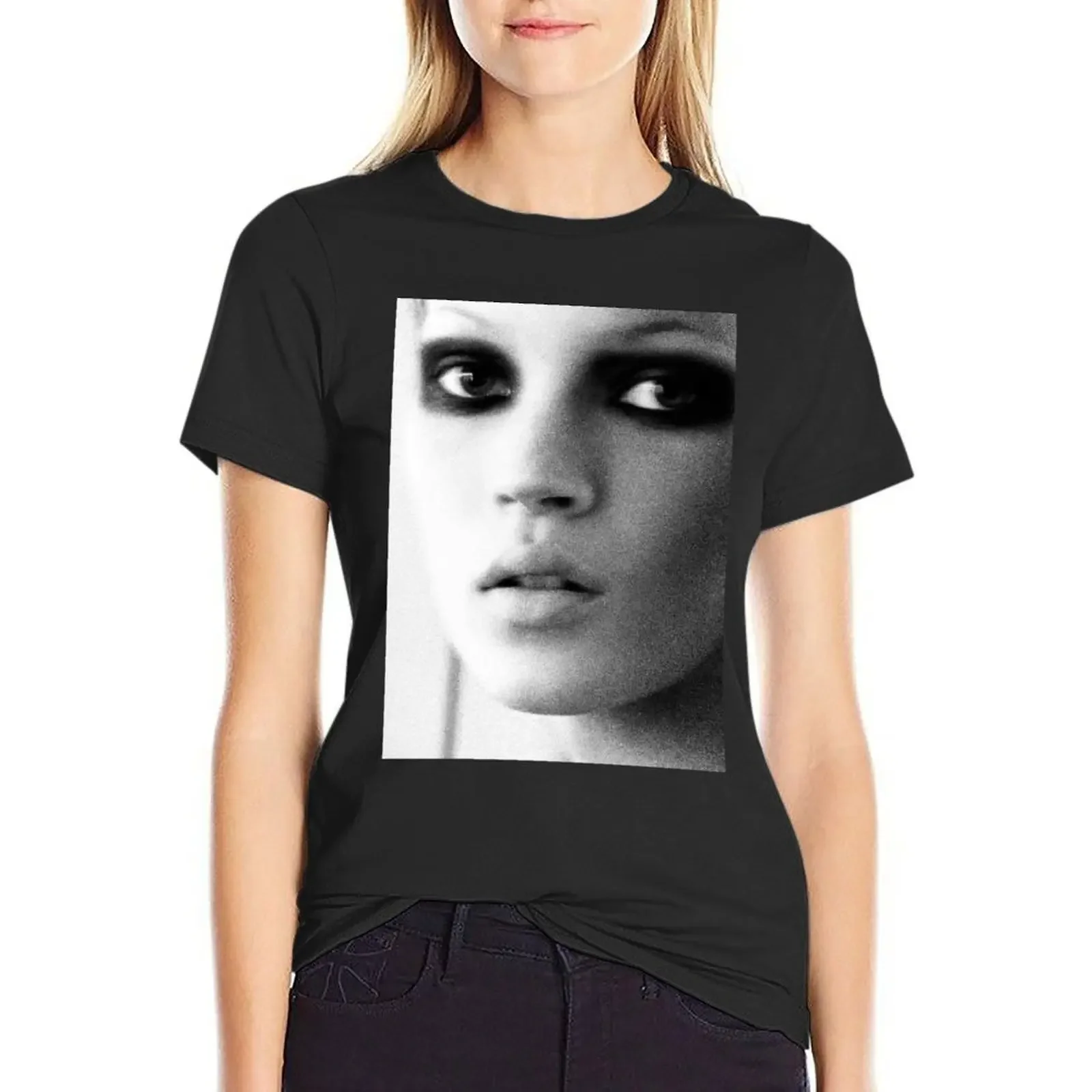 Kate Moss is the boss... black and white fashion photography T-Shirt tees summer tops aesthetic clothes t-shirts for Women pack