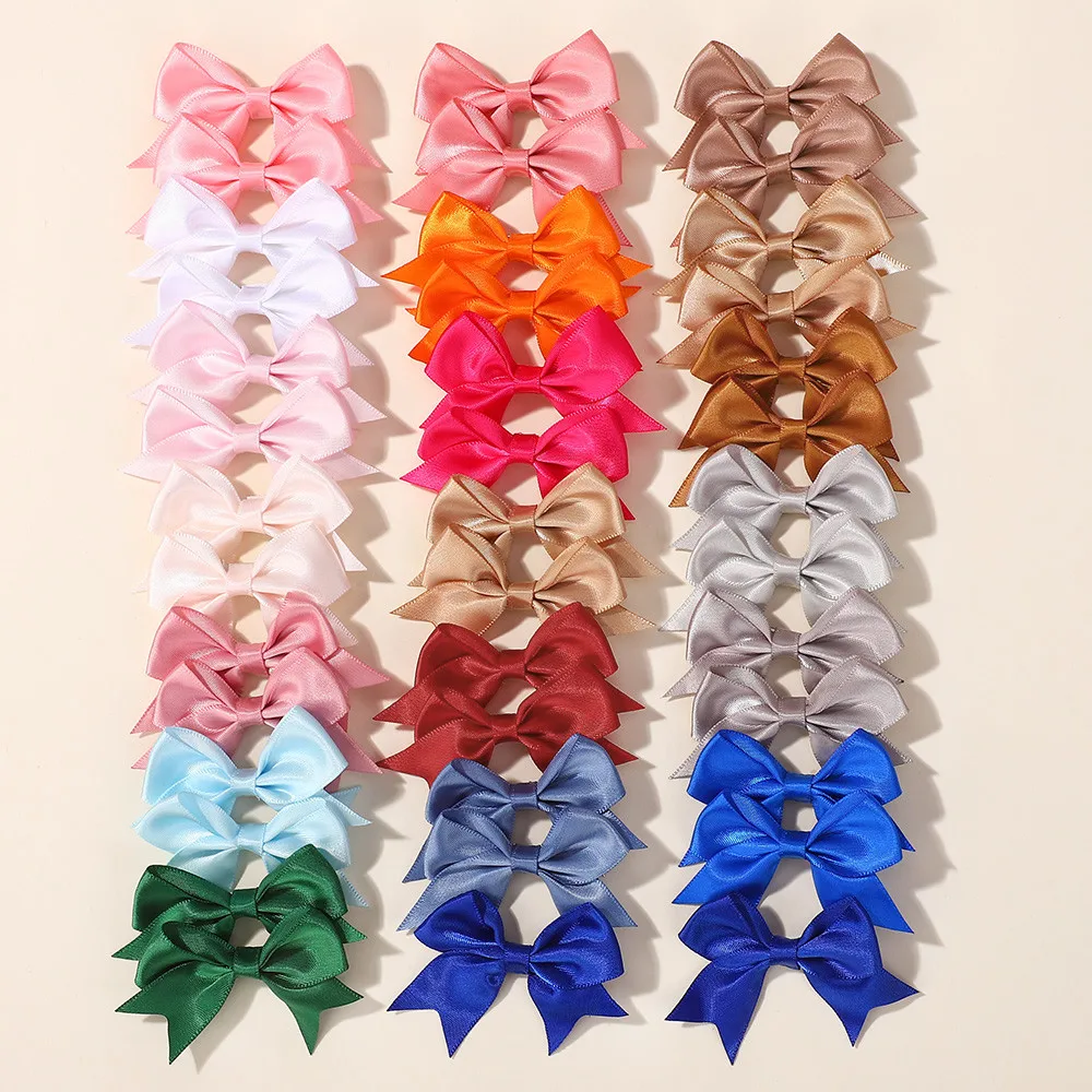 40 Stücke Zufällige Farbe Band Baby Bögen Haarspangen Elegante Schwalbenschwanz Bogen Pony für Mädchen Kinder Geschenkset Schöne Kopf Zubehör