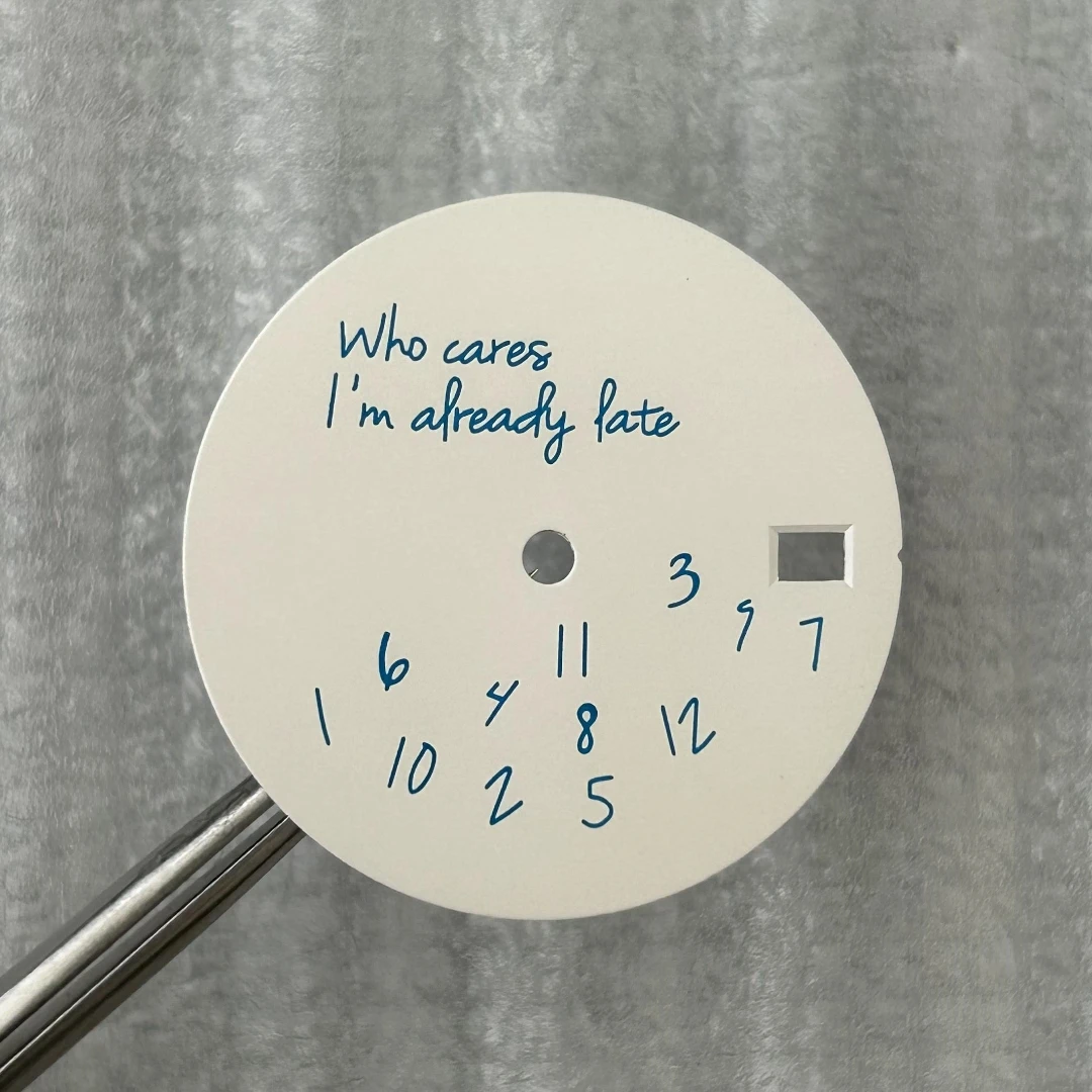 تعديل الطلب مع حجم الوجه من 28.5 مللي متر ، ومناسبة لسطح الميكانيكية التلقائية NH35