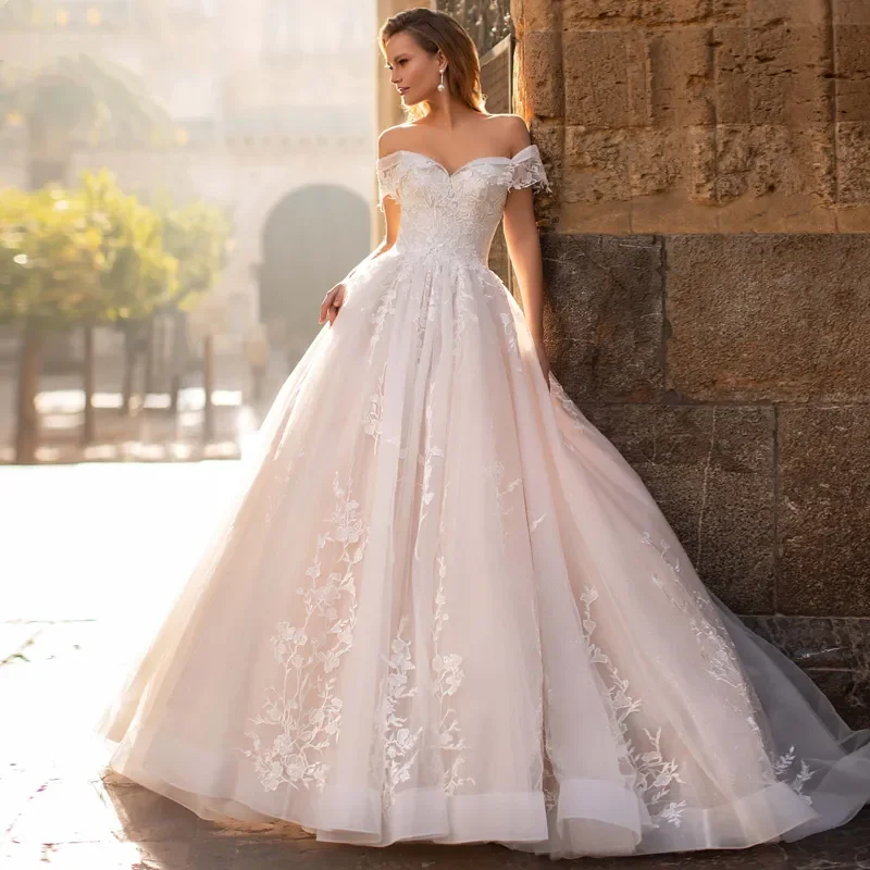 Luxury vestido de novia 2023 Sweetheart Lace Up Ball Gown Wedding Dresses Backless Bead Appliques Court Train Bridal Dress