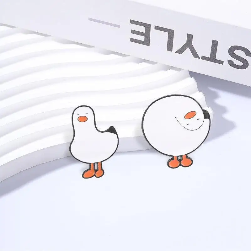 Round Head Cartoon White Goose Brooch 1/2Pcs Standing Pose Cute Pin Fashion Jewelry for Hat Clothes Decoration