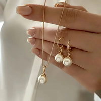 3Pcs Round Pearl Jewelry Set Of Earring Pendant Necklace For Women Exquisite Fashion Rhinestone Double Wedding Jewelry Set Gift