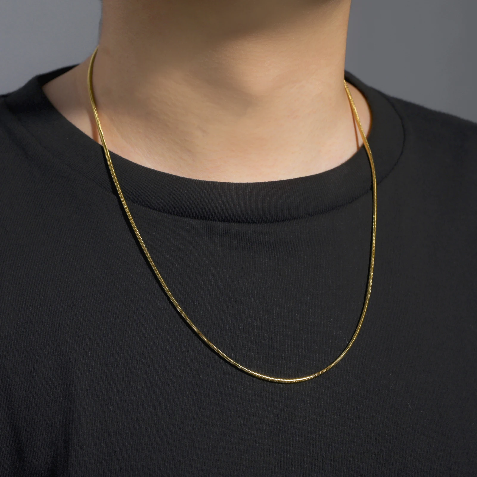 Skyrim Edelstahl Gold Farbe Runde Schlange Kette Halskette Frauen Männer Lange Hals Ketten Trendy Punk Schmuck Geschenk Großhandel – Detail 7