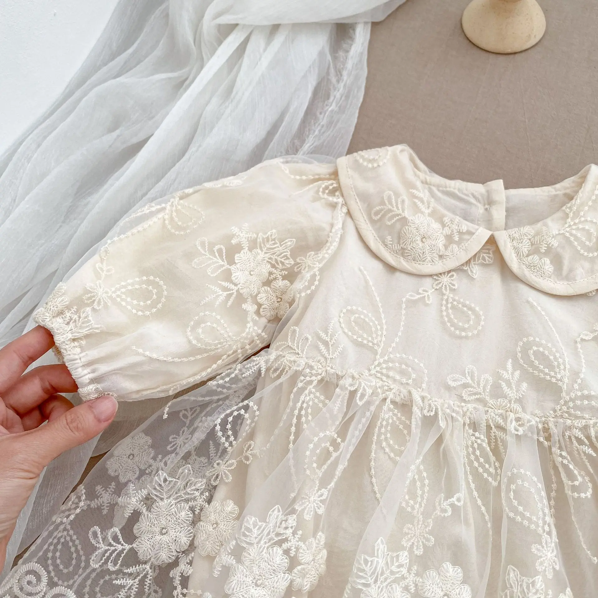 Autumn Western Style Baby Girls Dress Embroidered Mesh Infant Girls Crawler Dress Hundred Day Banquet Newborns Princess Dress