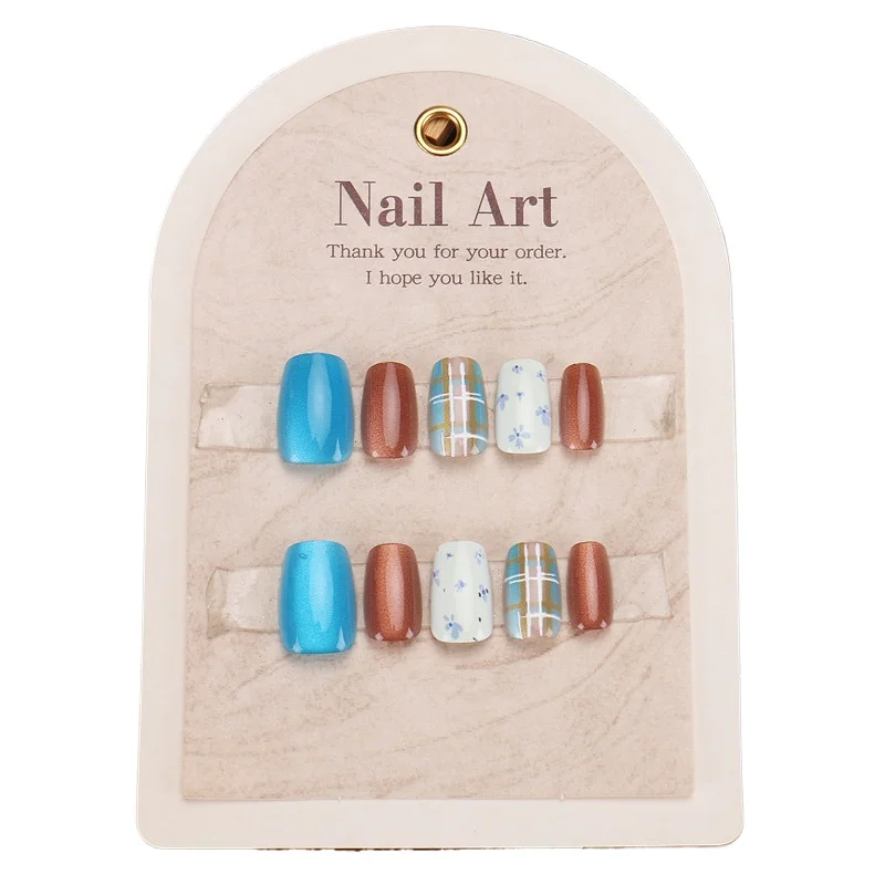 

Коричневые и зеленые цвета прыжков, в клетку для ногтей, нежно-белые кошачьи глаза, ретро-патч для ногтей, короткий кусок ногтей.