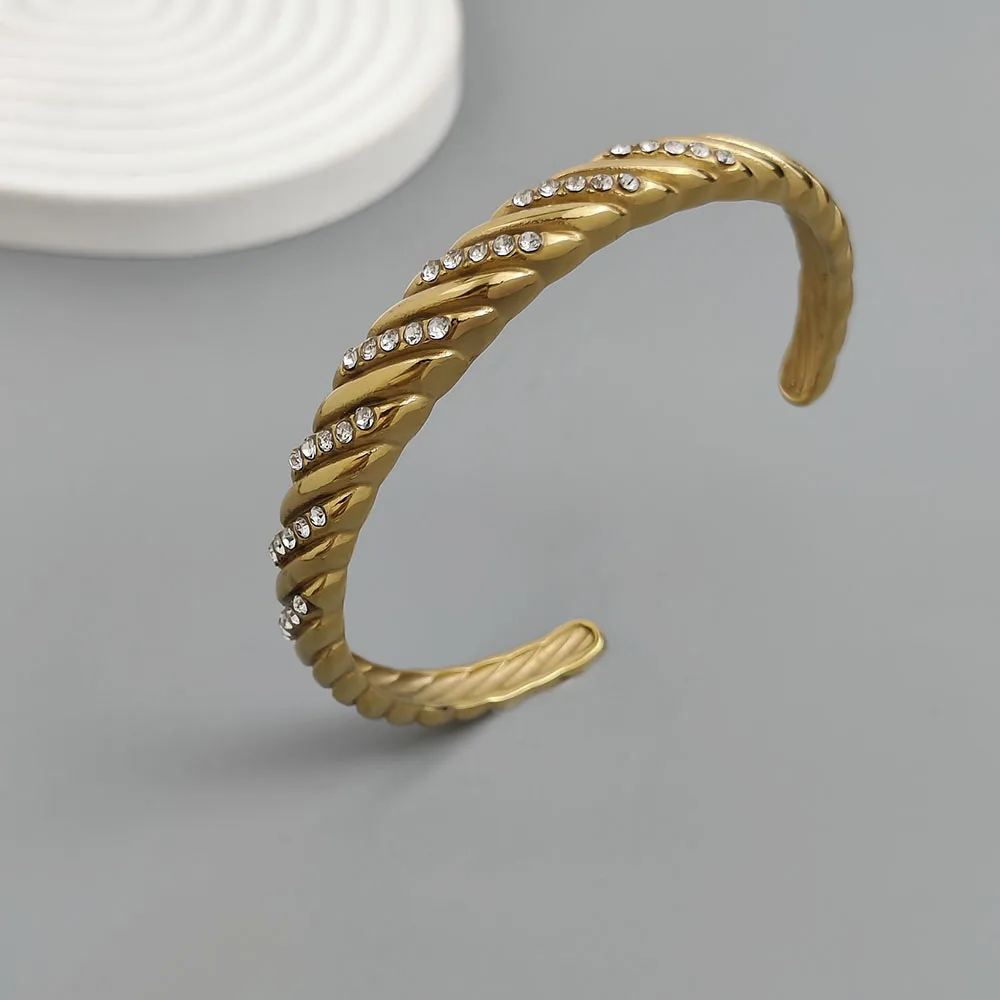 Gold‑Plated 316L Stainless Steel Twisted Inlaid Rhinestone Open Cuff Bangle Glossy Spiral Texture Women Luxury Wrist Bracelet