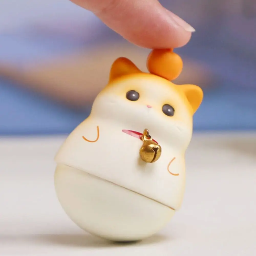 รูปปั้นขนาดเล็ก Shake ของเล่นแมวแกว่งตุ๊กตาการ์ตูน Chubby Cat เครื่องประดับเรซิ่น Kawaii แมวน่ารักตกแต่งรถเดสก์ท็อปตกแต่ง