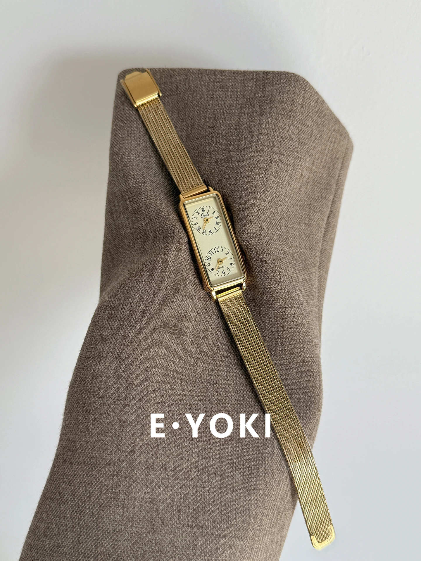 2025 Luxury Women's Watch Gold Dual Time Rectangular Dial Ladies' Vintage-Inspired Premium Quartz Stainless Steel Watch Gift