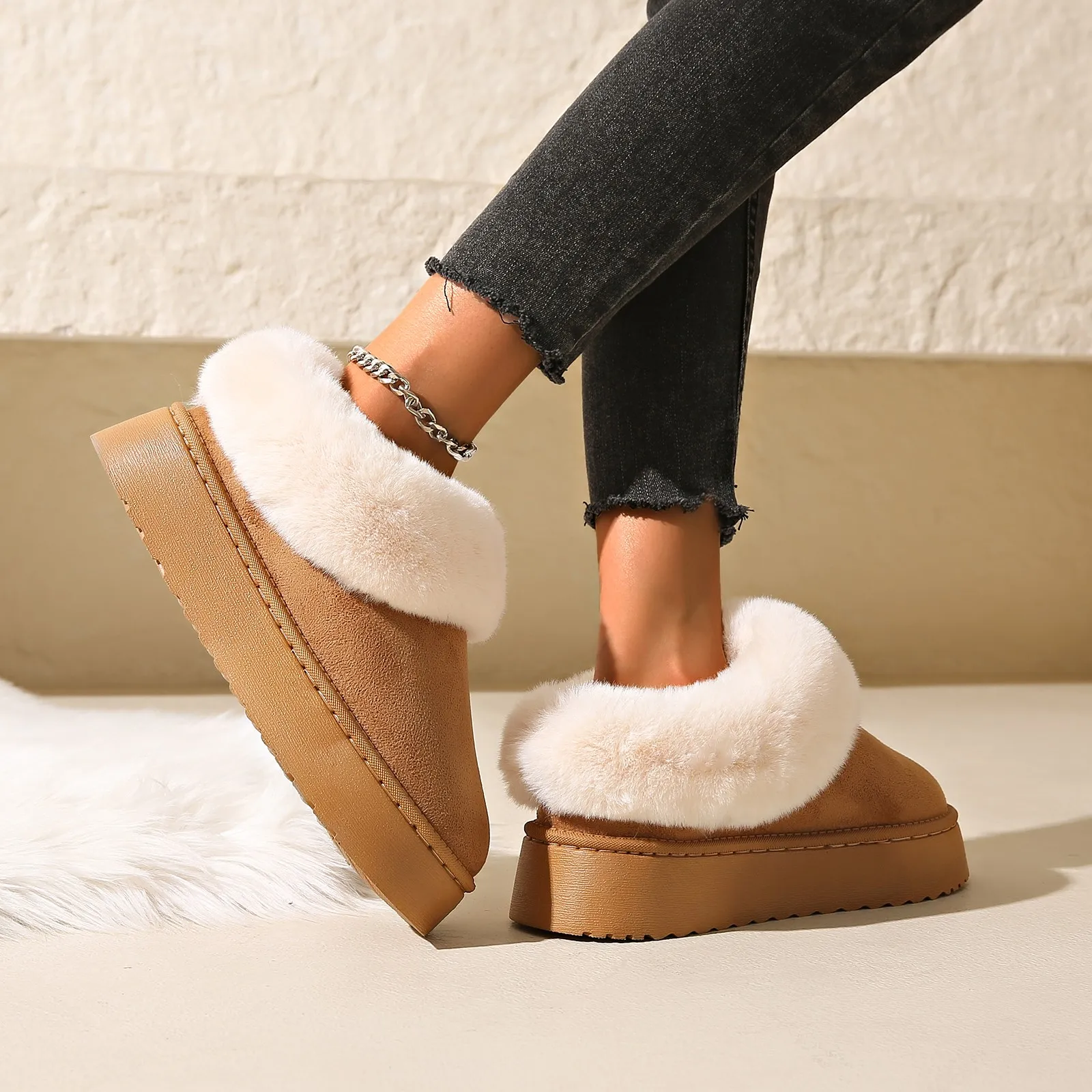New Winter Home Slippers Full Coverage Heel Couple Style Indoor Outdoor Warm Cotton Shoes Women's Slip-On Plaid Sandals image 3