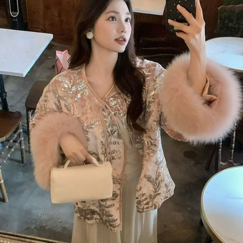 

Новая женская зимняя куртка в китайском стиле с вышивкой, тяжелыми пайетками и бархатом, модная утепленная куртка 2026 года, ретро-тренд