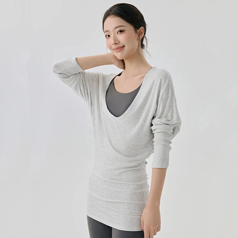 Loose Fitness Blouse with Large U-neck Sexy Training Jacket Long Style That Covers Buttocks and Awkward Lines Soft for Women
