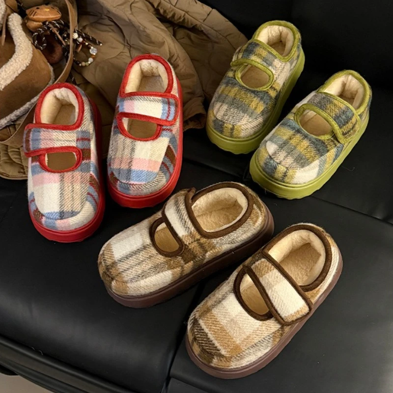 

Женская повседневная обувь на платформе, осень 2023, новая модная винтажная нескользящая хлопковая обувь, удобная теплая обувь для улицы, увеличивающая рост