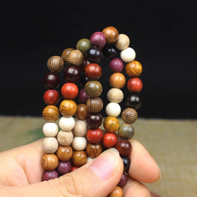 Street stall product: Sandalwood - string 8mm, 108 multi-bead Buddhist prayer beads, fashionable hand accessory bracele
