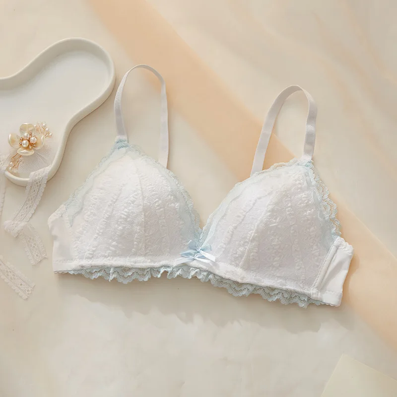 Seamless Wire Free Lace Bra Small Breasts Push Up One - Piece Sexy Back Closure Three Hook - and - Eye underwear Women Cup