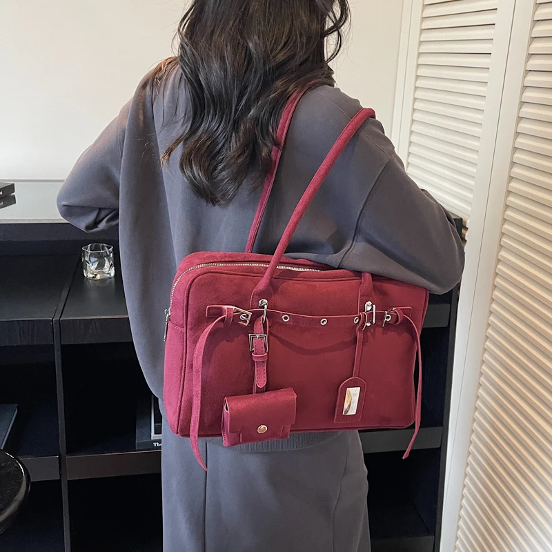 Damska luksusowa skórzana klasyczna torba na ramię, elegancka designerska listonoszka, torebka do noszenia na co dzień dla komfortu miejskiego.