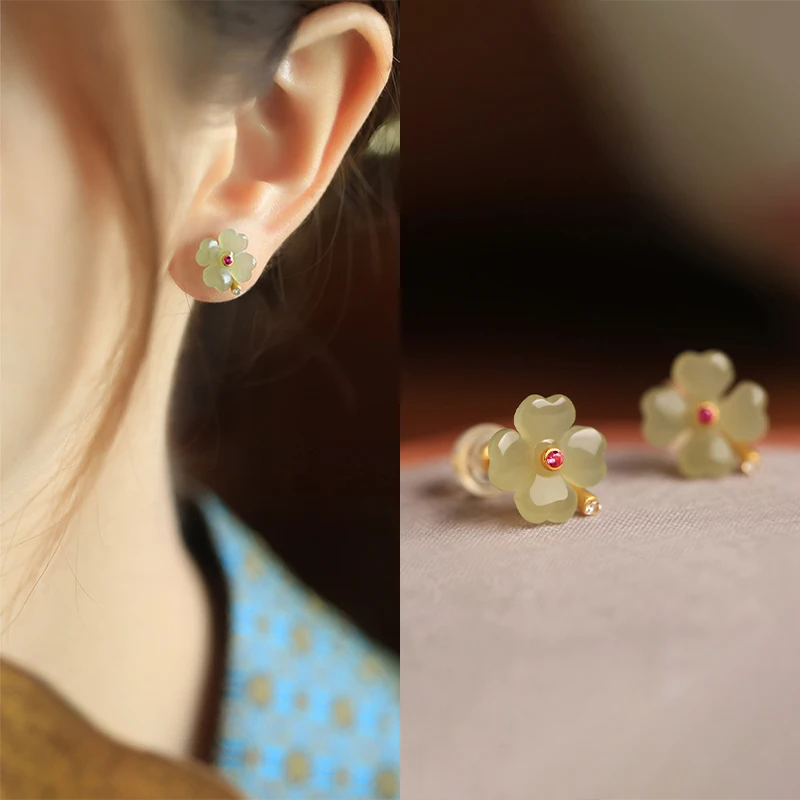 Fashion Imitation Jade Lucky Four-Leaf Clover Stud Earrings For Women Girls Delicate Retro Design Earrings Party Jewelry Gift