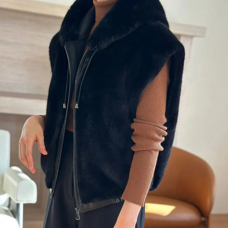 [EWQ] Sleeveless Zipper Hooded Mink Fur Vest Coat Temperament All-match Women Winter Thick Waistcoats 2024 Autumn New 16O2501