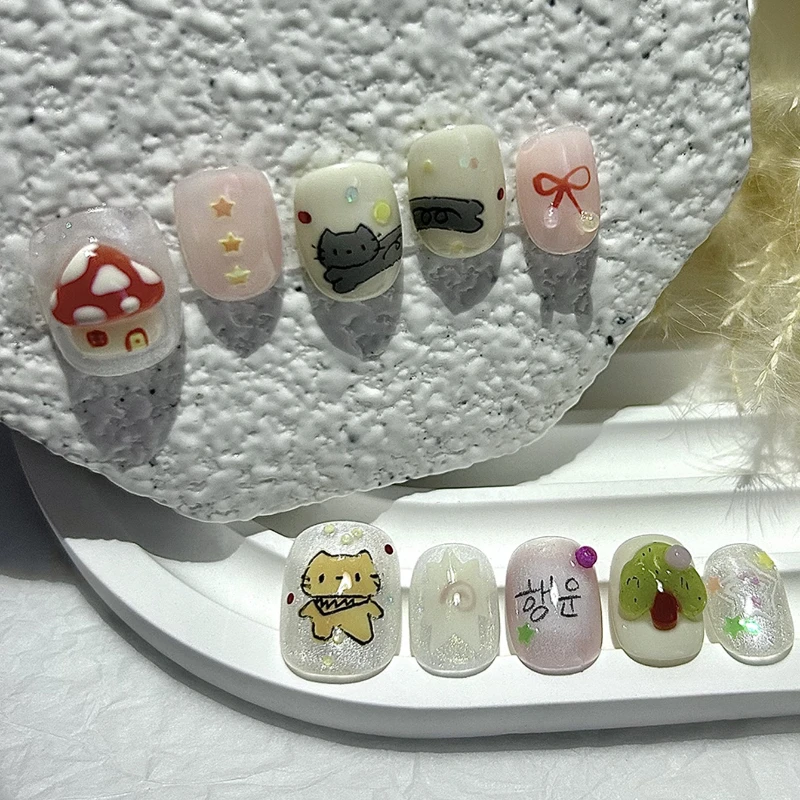 10 stuks lief en schattig cat eye korte handgemaakte pers op nagels cartoon kitten mushroom house nepnagels verwijderbaar en herbruikbaar