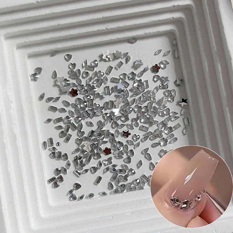 

1000pcs/bag Mini Butterfly Love Heart Waterdrop Flower Shape Nail Rhinestone Nail Art Rhinestone Set Assorted DIY Decoration