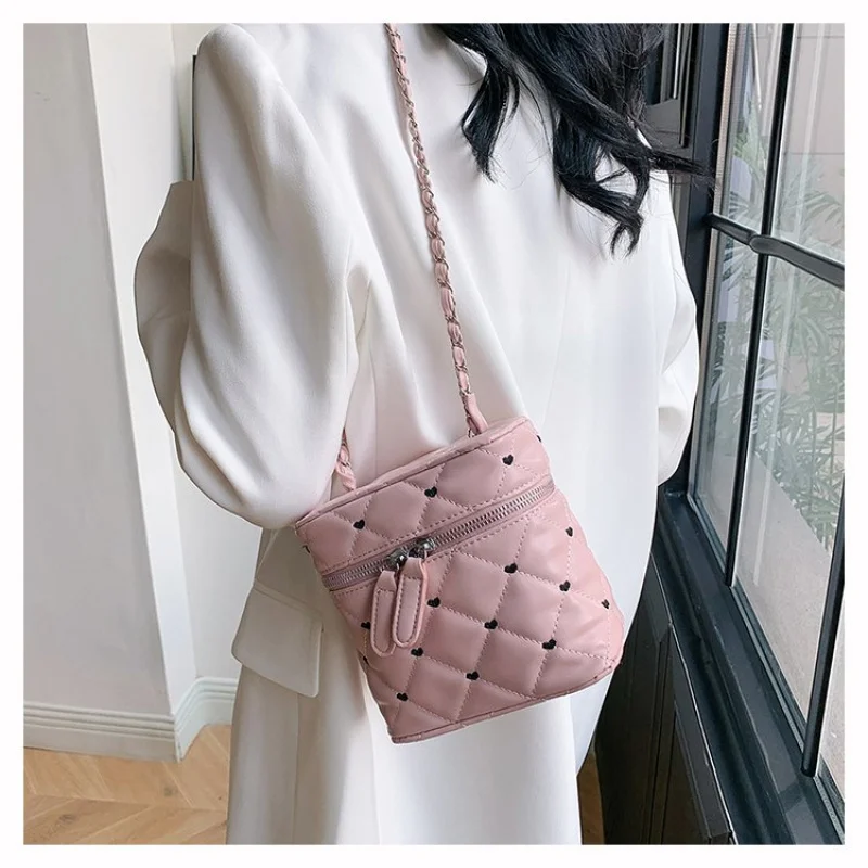 

Women Woven Straw Clutch Small Elegant Handbag Summer Party Dating Beach Picnic Fashion Evening Bag