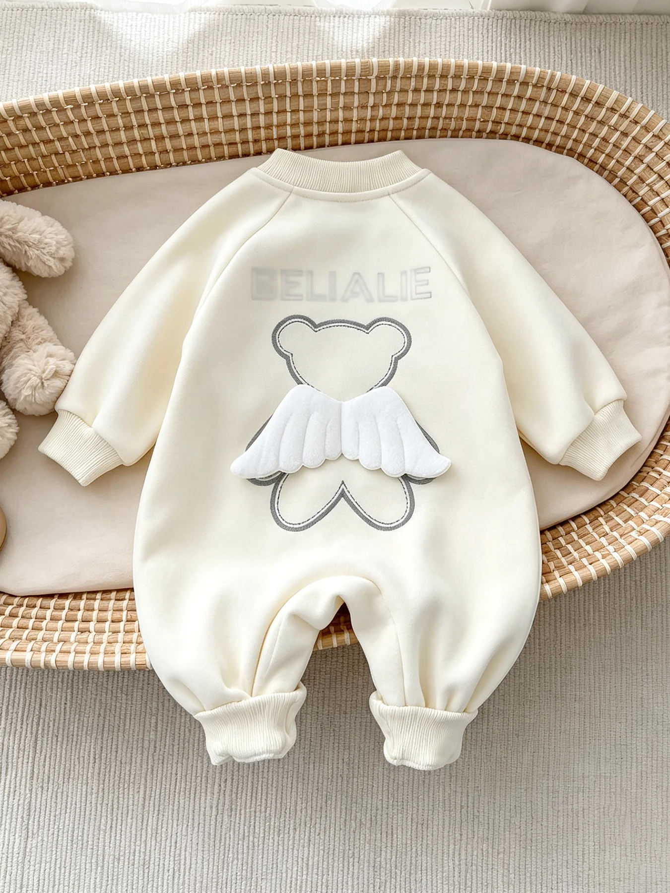 Newborn 3D-Winged Teddy Bear Cream-Colored Casual Long-Sleeve Zipper Romper for Baby Girls—Fall/Winter Outing Versatile Outfit