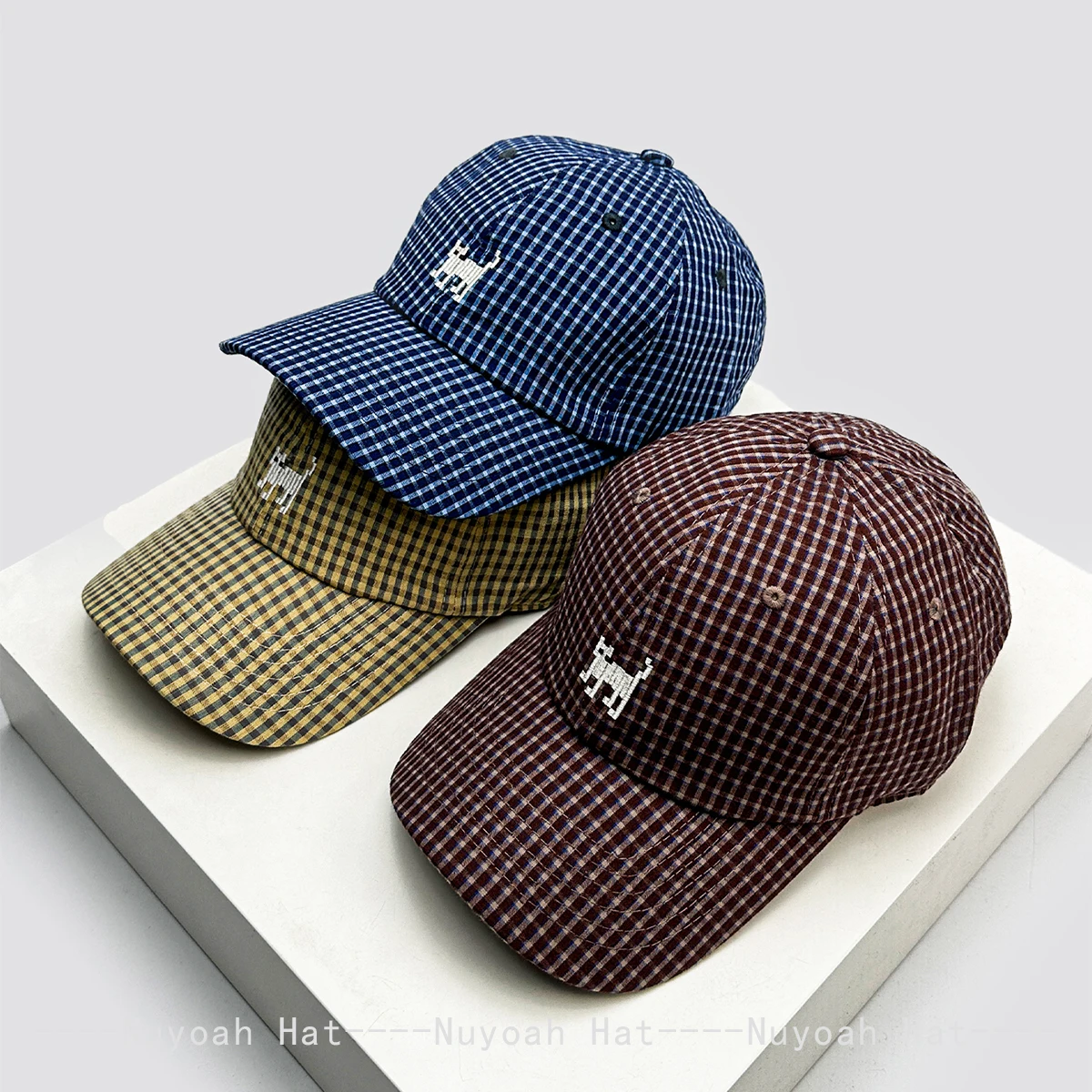 New Men Women Plaid Retro Embroidered Pixel Cat Baseball Hats Sunshade Korean Versatile Cartoon Peaked Caps Ins Fashion Personal