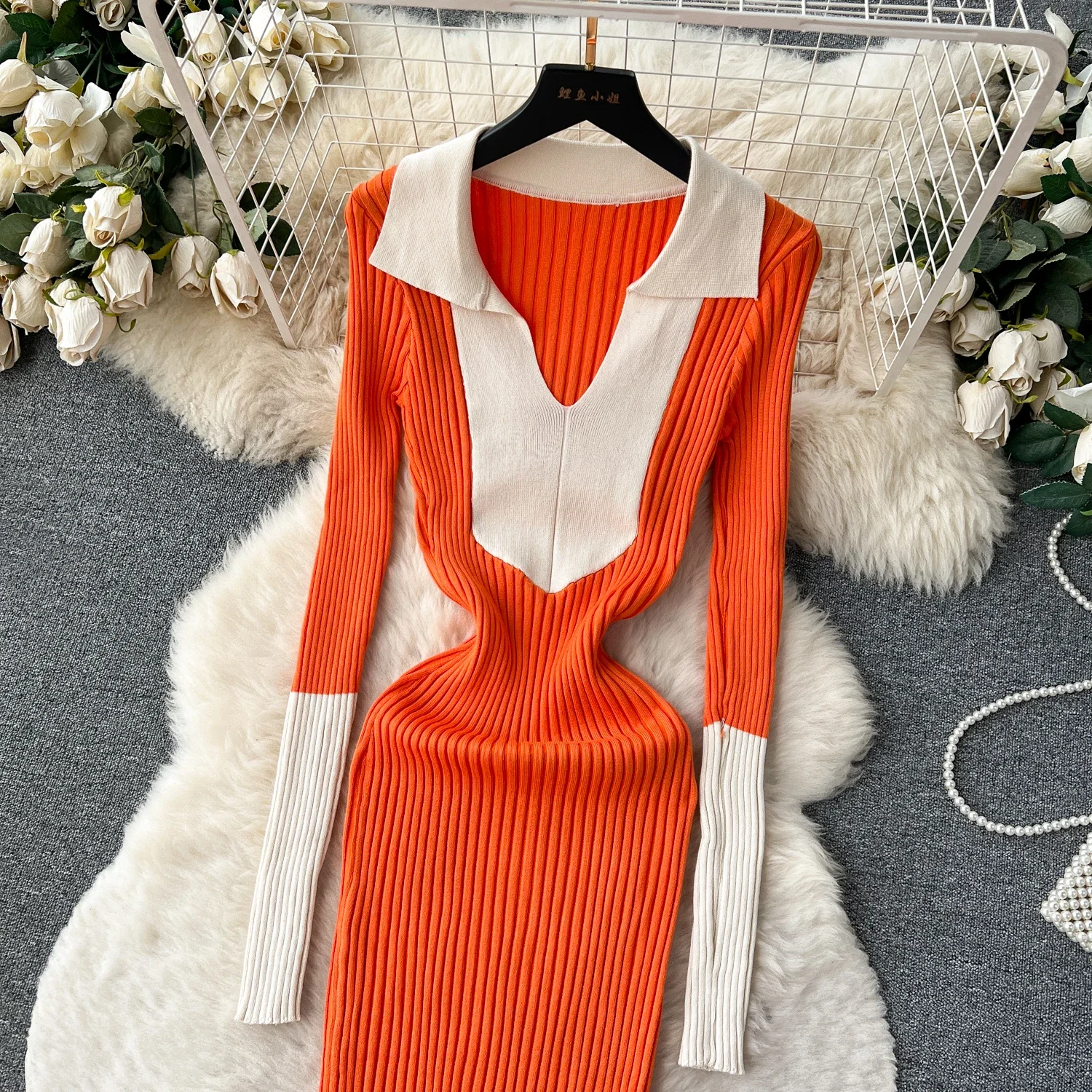 Damen Maxi-Kleid mit Block-Polokragen, elastischem Rippstrick, langen Ärmeln, figurbetontem Pullover-Look, schlankes, elegantes Party-Outfit – Detail 7