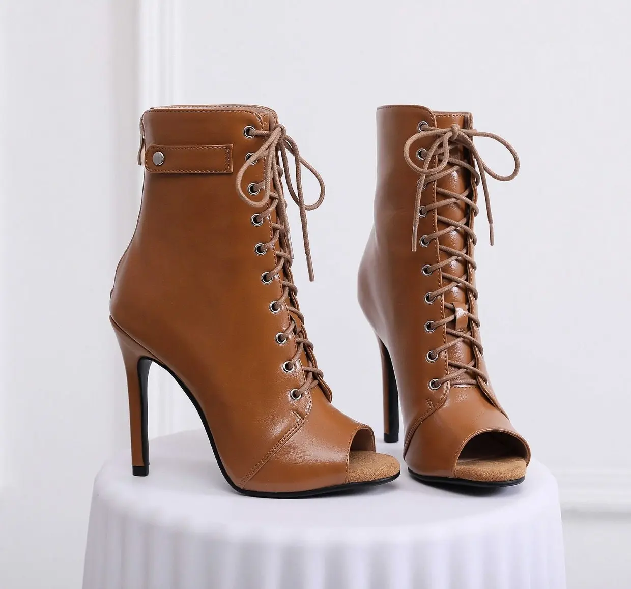 3.5 inches Exotic 9cm Heel 7cm Platform Jazz Twisted buttocks Dance Shoes Nightclub Show Women's Ankle Boots Twerk Mesh Punk