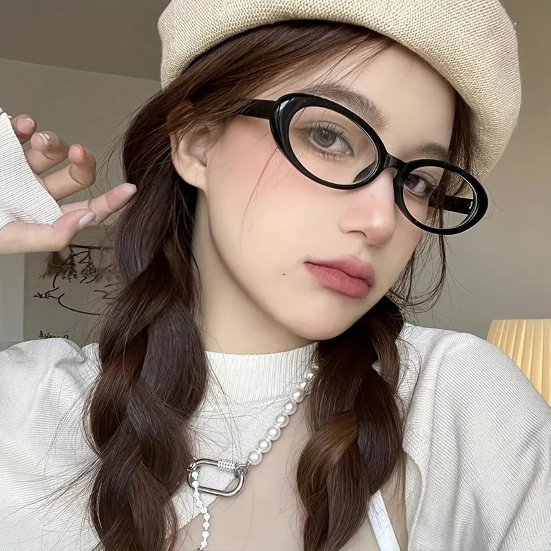 Stylish Women's Retro Oval Glasses, Anti-Blue Light, Ultra-Light Comfortable Frame image 2