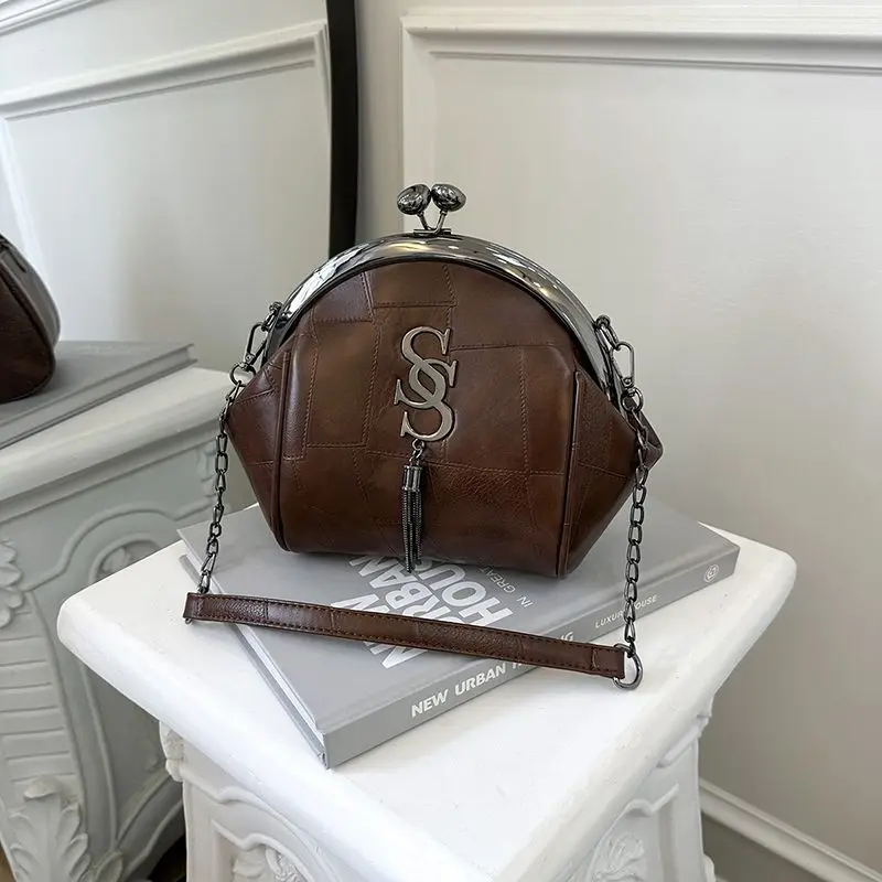 

Высококачественная маленькая женская сумка, новая модная сумка с зажимом на цепочке, универсальная изысканная сумка на одно плечо, косая сумка, изысканная простая