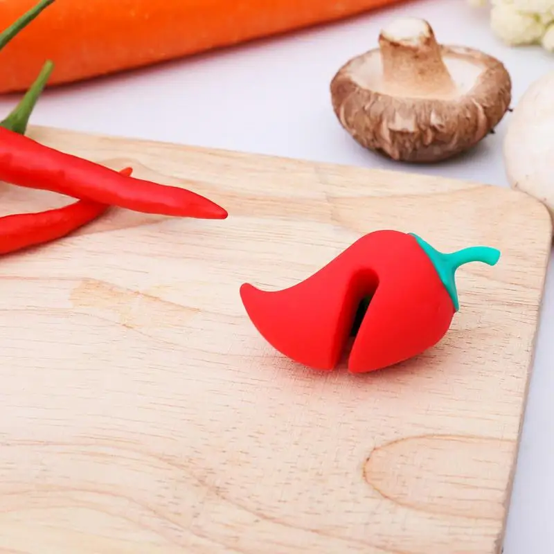 Silicone Pepper Pot Lid Lifting Pepper Shape Anti-Spill Stopper Tool Anti Overflow Pot Lid Clip Practical Kitchen Tool