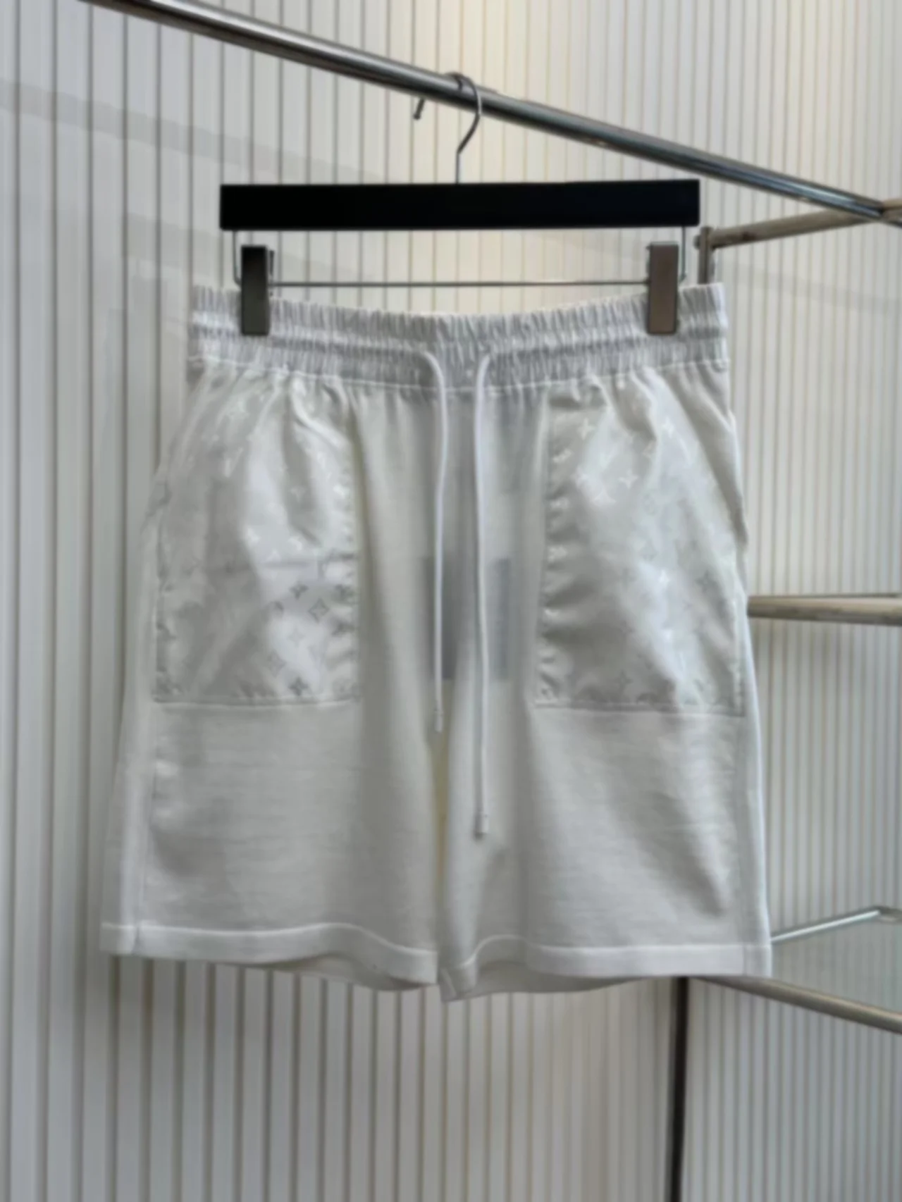 

Высококачественная повседневная футболка с коротким рукавом, новая модель 2025 года, с микро-логотипом на груди, дышащая, влагоотводящая, однотонная.