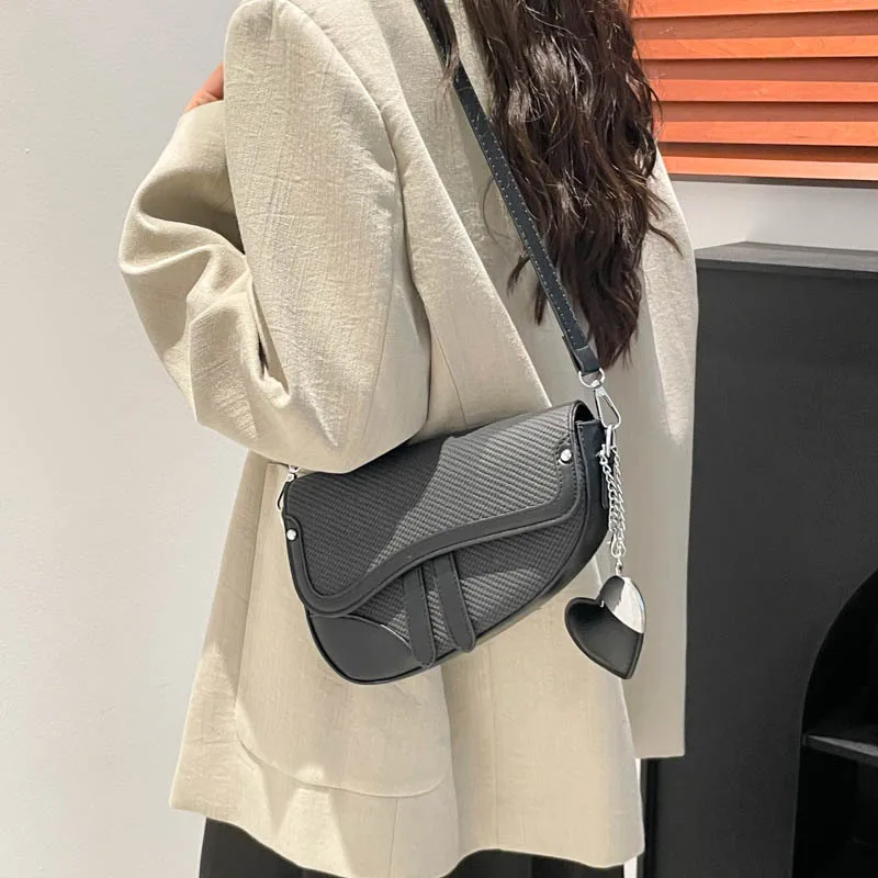 

Foreign Trade 2025 New Modern Retro High-texture Mini Saddle Bag Foreign-style Women's Niche Versatile Portable Messenger Bag