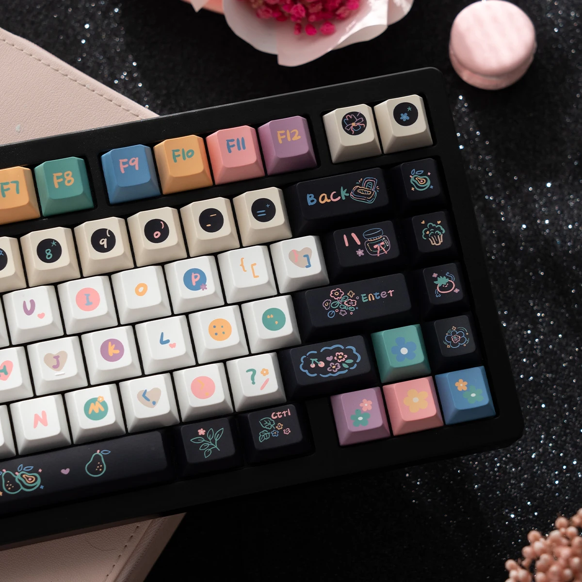 Sweet Crisp Keycaps 152Keys Cherry Pbt Black And White Desserts Feasible Customized Ansi/Iso Layout 7U Space Bar Keycaps