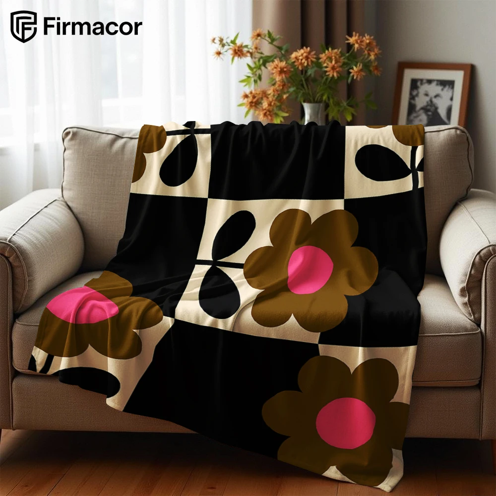 Black Beige Check Retro Flower Cartoon Anime Print Flannel Blanket Soft Warm Throw for Kids Bedroom Sofa Christmas Office Car