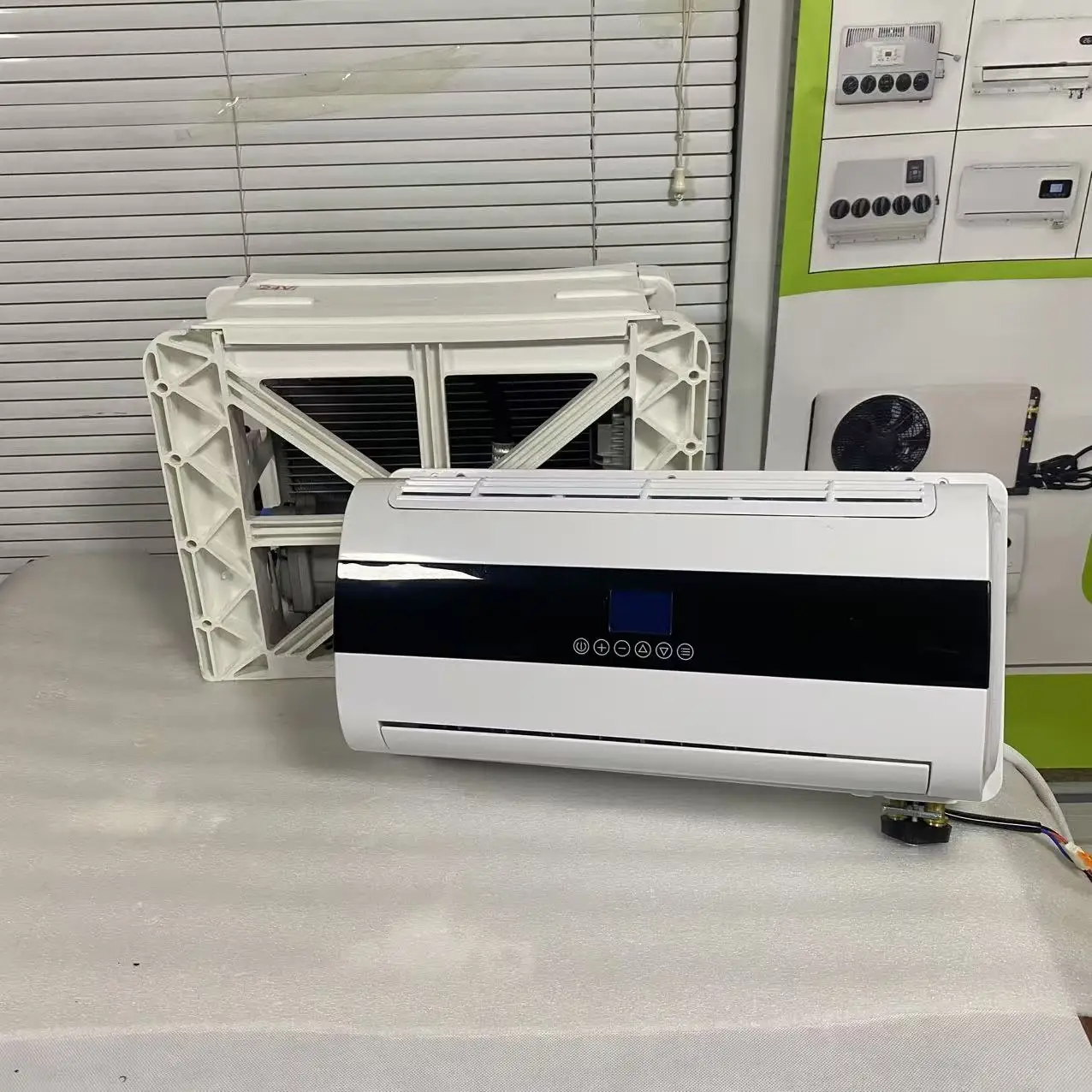 24V Truck & RV High Quality New Split Parking Air Conditioner AC Make Fan 12V With R-134A Refrigerant Barch Compressor