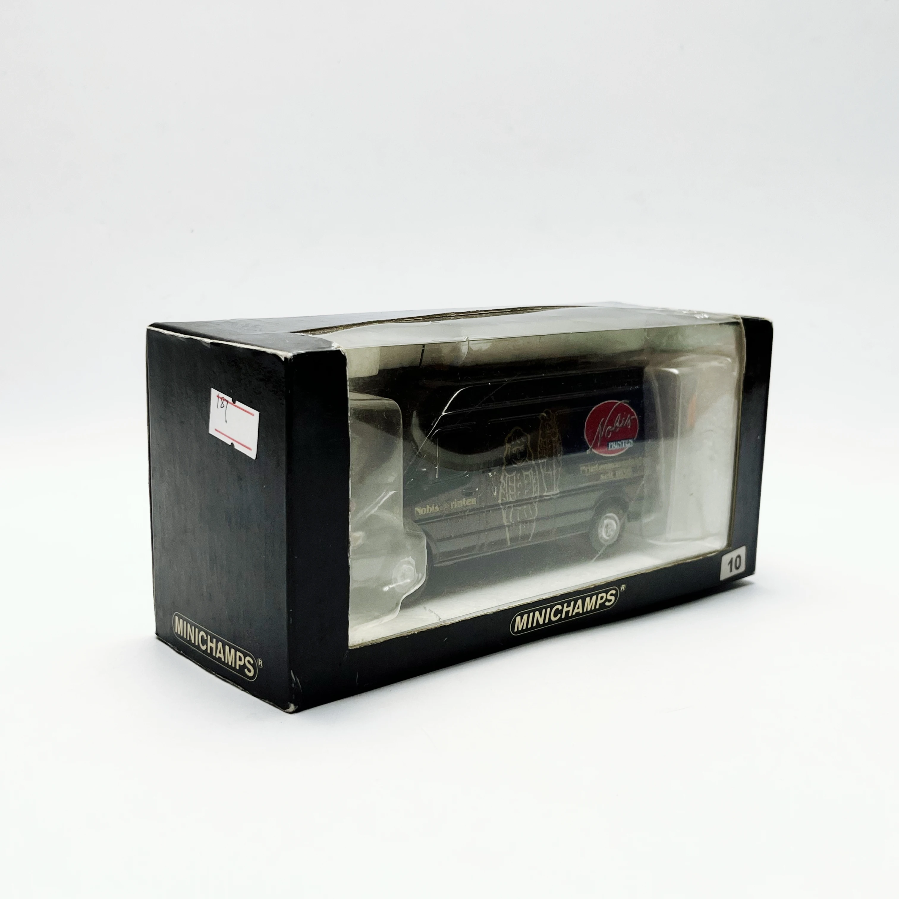 

Модель автомобиля из сплава MINICHAMPS 1/43 BENZ Sprinter