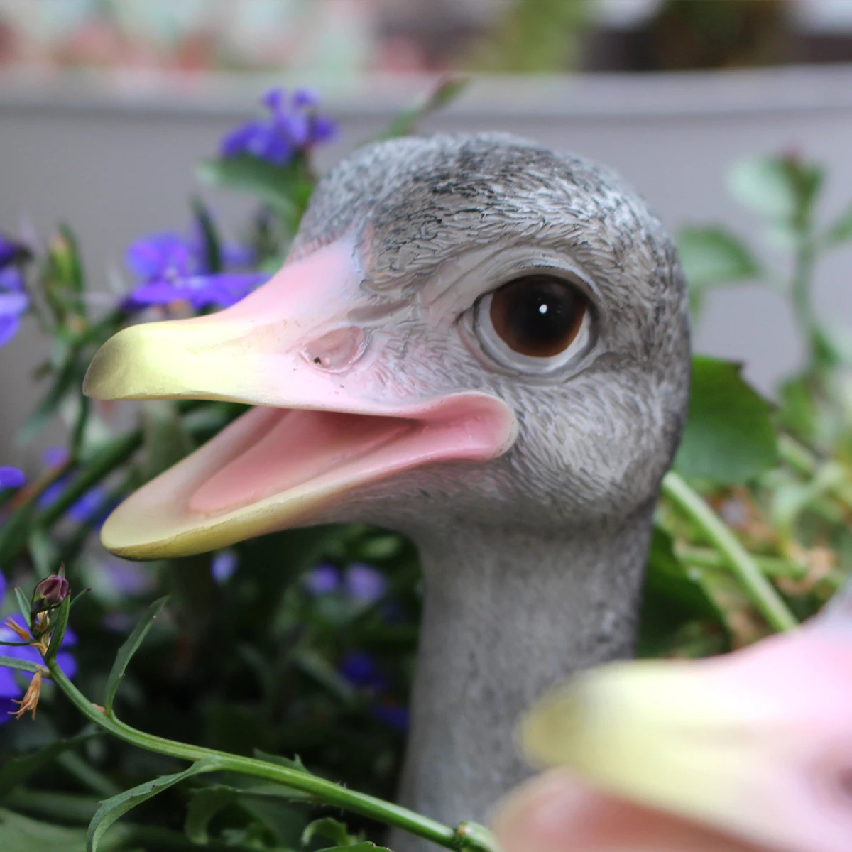 1pc Funny Ostrich Head Chicken Statue,Indoor and Outdoor Flower Pot Decoration - Add Fun and Whimsy to Your Garden with This Res
