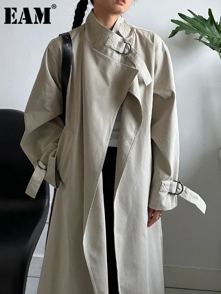 [EAM] Women Apricot Big Size Long Elegant Trench New Stand Collar Long Sleeve Windbreaker Fashion Spring Autumn 2025 1DH8165