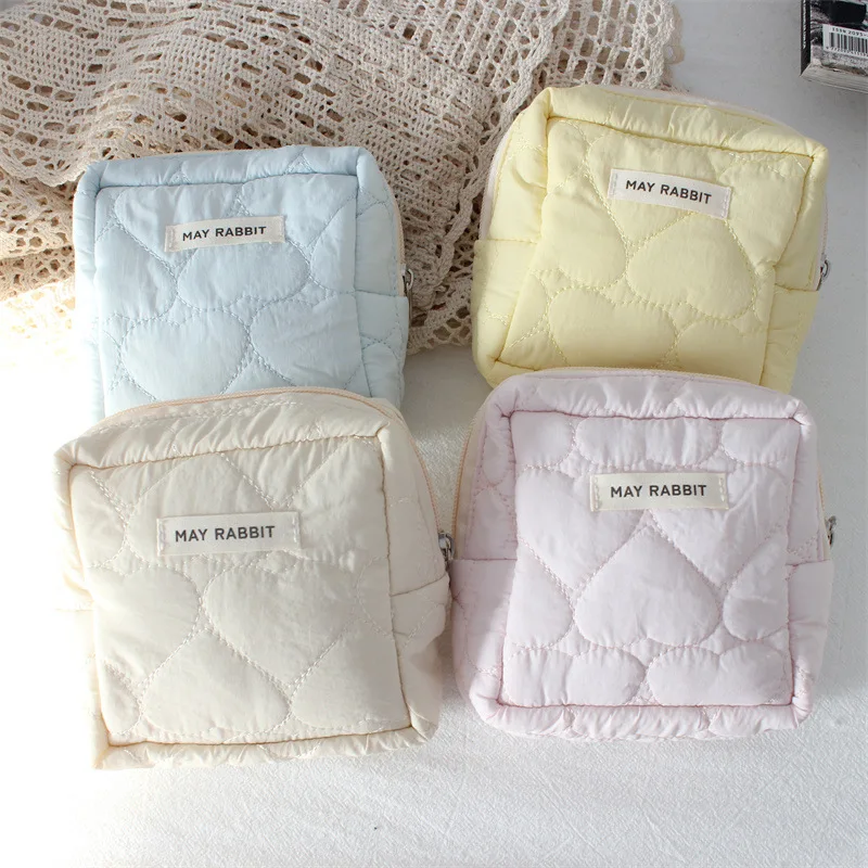 Ins Style Quilted Small Square Cosmetic Bag Cute Makeup Pouch Napkinb Sanitary Pad Case Cute Lipstick Storage Bag for Essentials