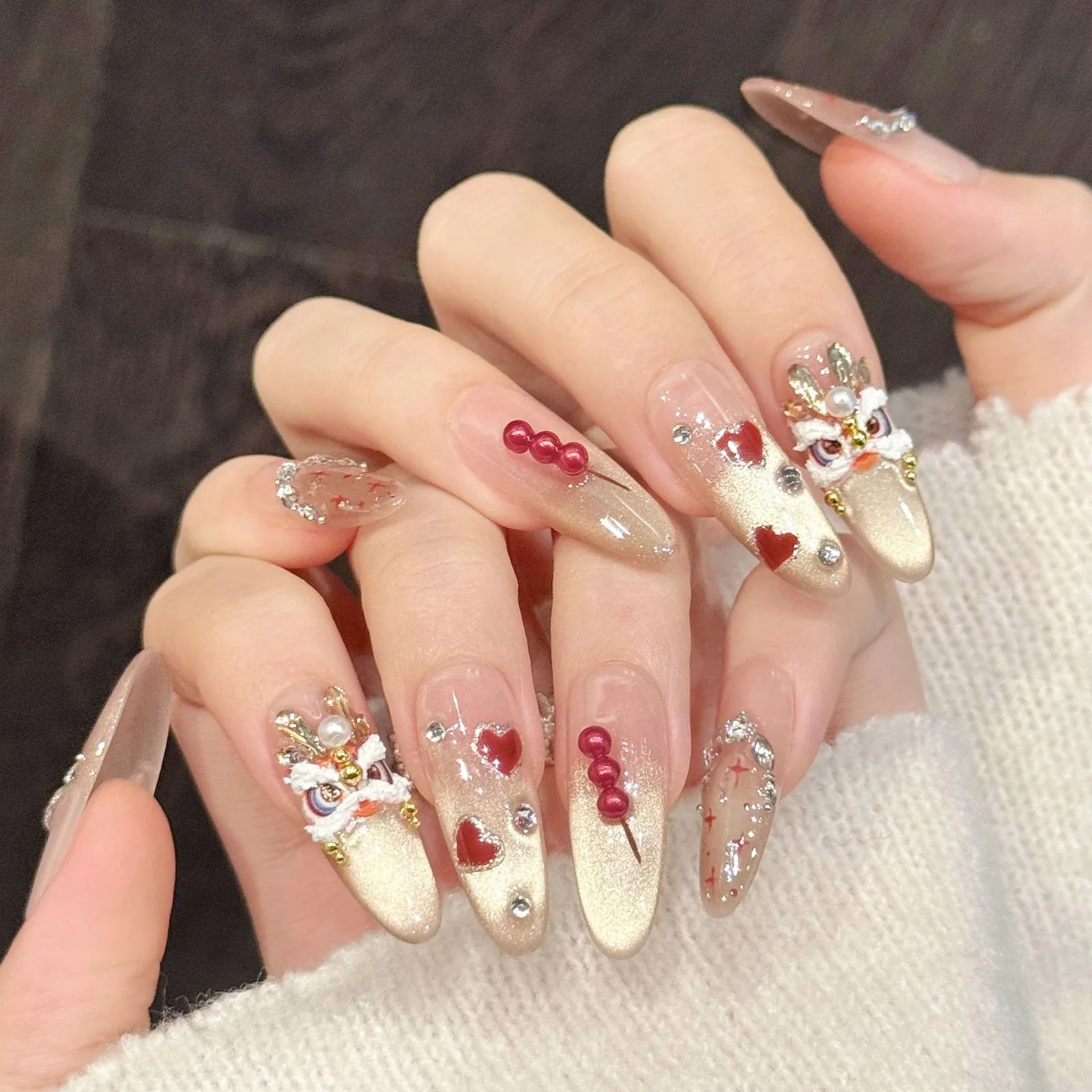 

10pcs Handmade Press On Nails Dragon Pattern Golden Glitter Fake Nails Chinese Style 3D Candy Sticks Nails New Year Decoration