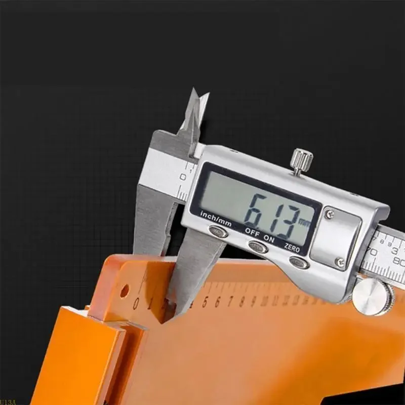 أداة قطع السبائك للنجار U13A النجارة لمسطرة المثلث 90 درجة مربع يخدش المعدن