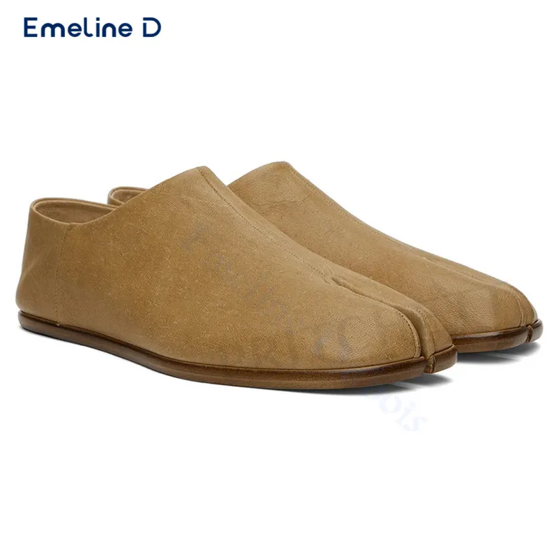 

Turmeric Solid Color Tabi Slip-On Shoes Soft and Comfortable Simple Casual Shoes Personality Large Size Daily Men's Shoes