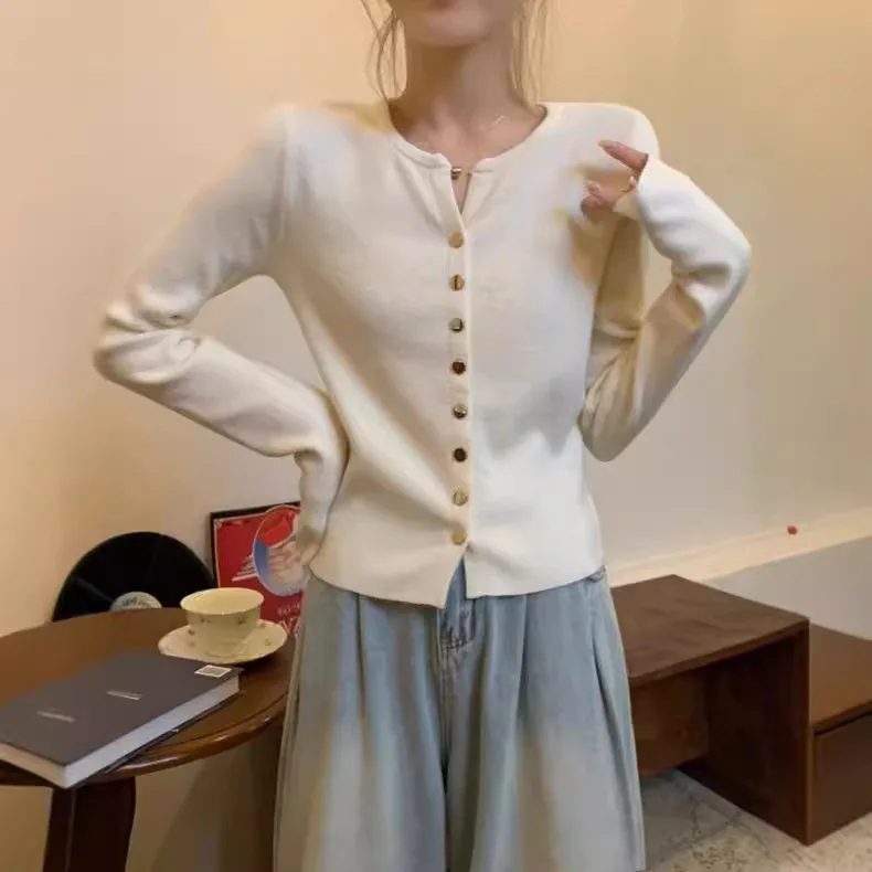 

Женский вязаный кардиган Slim Fit с длинными рукавами, на пуговицах, осенне-зимний, простой стиль, с золотыми пуговицами, мягкий, уютный, теплый, модная верхняя одежда