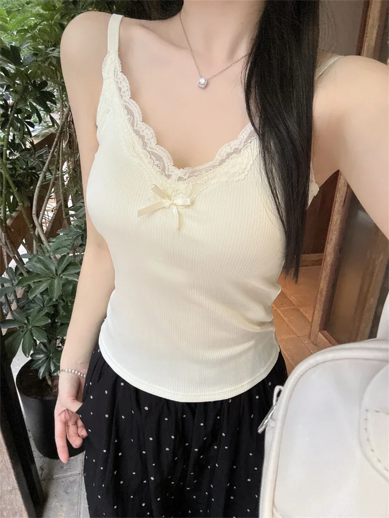 Spaghetti-Träger-Camisole 2026 Sommer Spitze Geripptes Damen-Tanktop mit integrierten BH-Pads, schmal geschnittenes Crop-Top für Innen- und Außenbekleidung – Detail 37