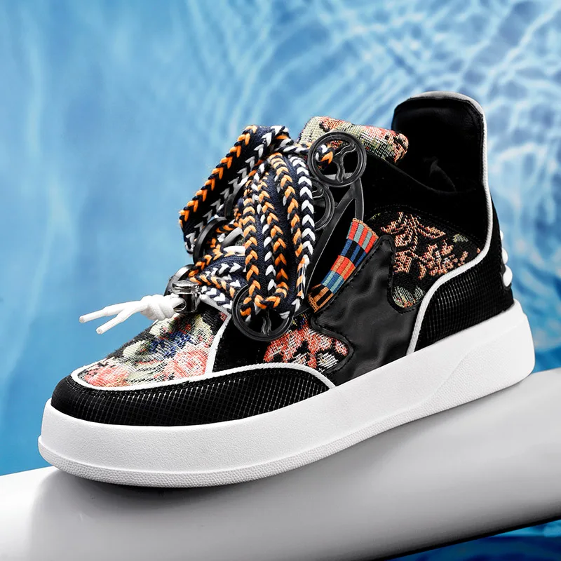 

Four-season Men's Casual Board Shoes, Trendy and Versatile, Durable and Slip-resistant, Suitable for Casual Sports Activities.