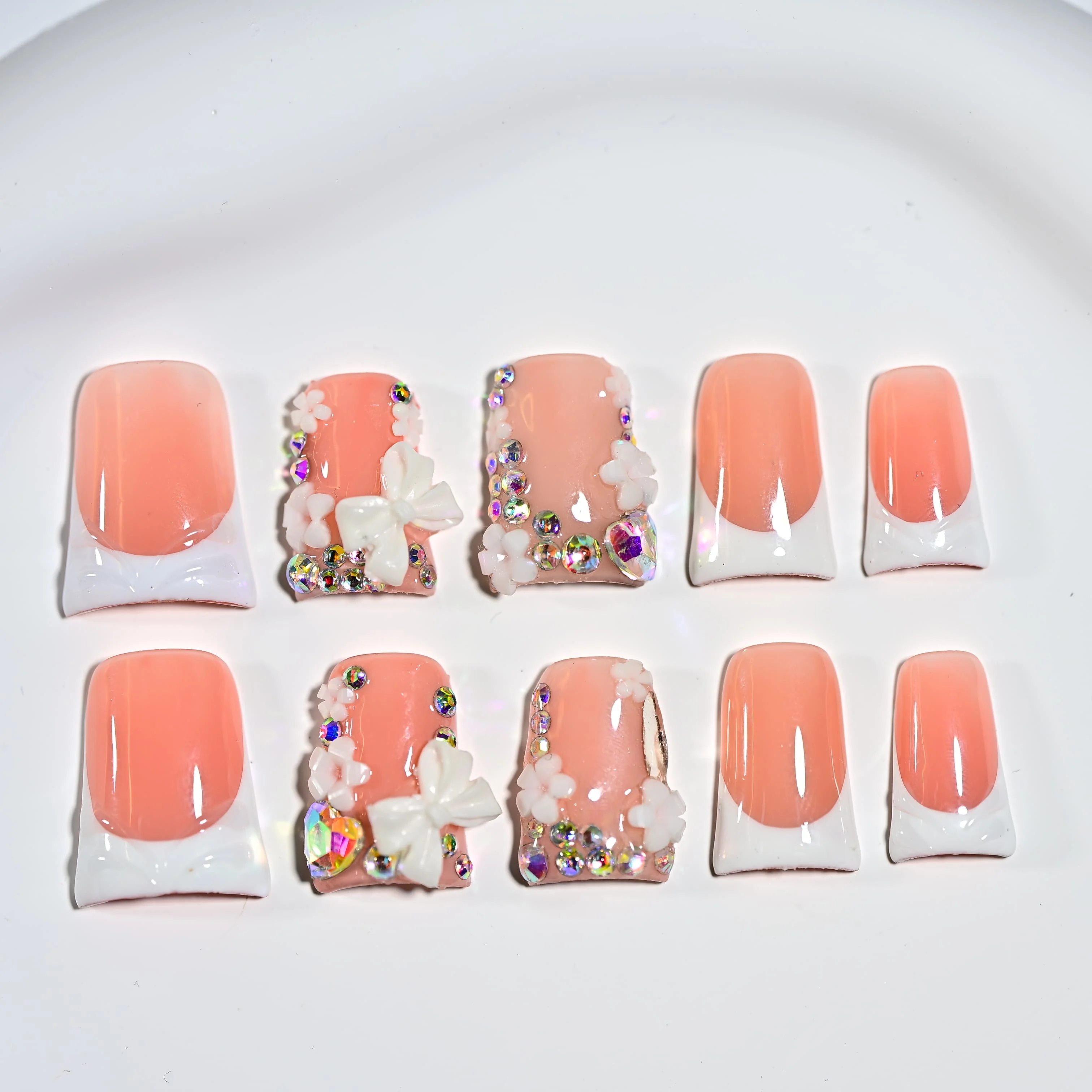 

Y2K 10Pcs Handmade Short Duckbill Press - On Nails, Neutral Tones With Floral, Rhinestone & Bow Accents, Perfect Girly Outings