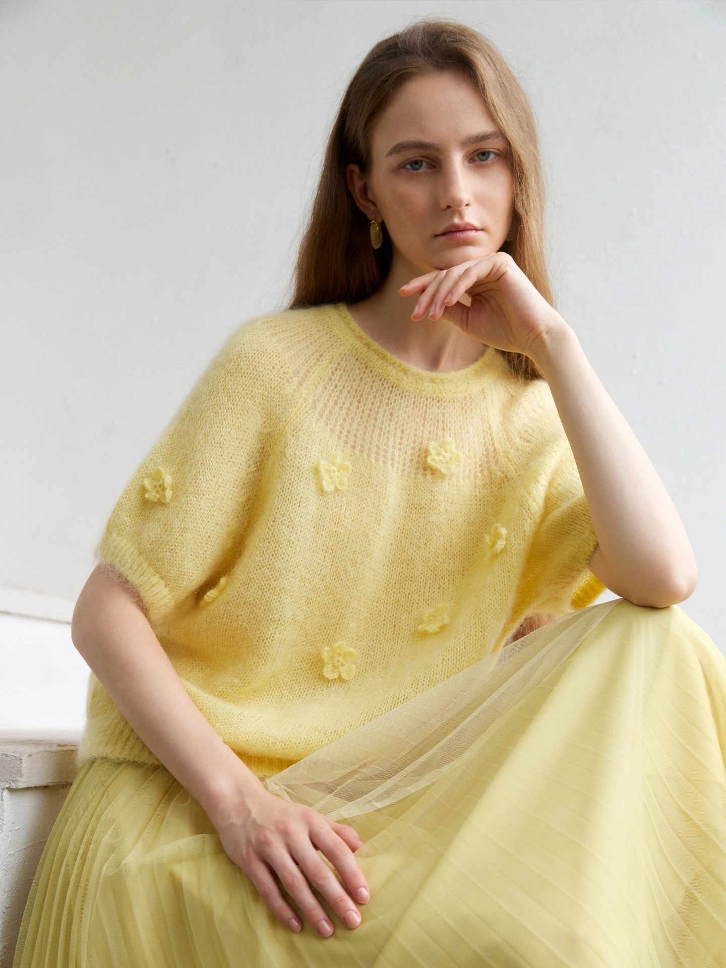 

Romantic Fene 4-Color round Ne Cuffed 3D Flower Bouffant Camere Wool ort Sve Knitted Sweater for Young Women