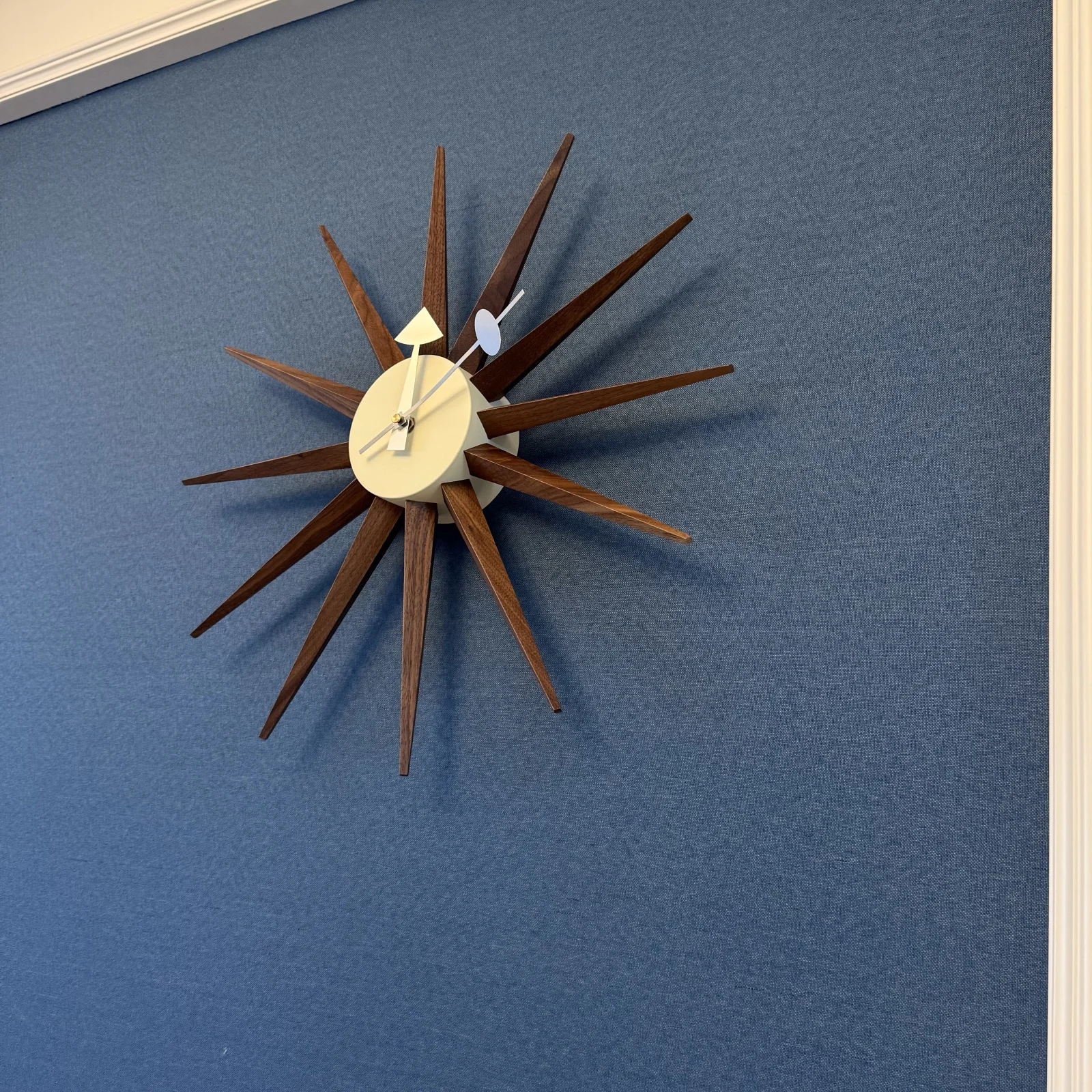 Mid Century Wall Clock Walnut Wooden Starburst Clock Replica George Nelson Sunburst Clock for Decorative Office Wall Living Room